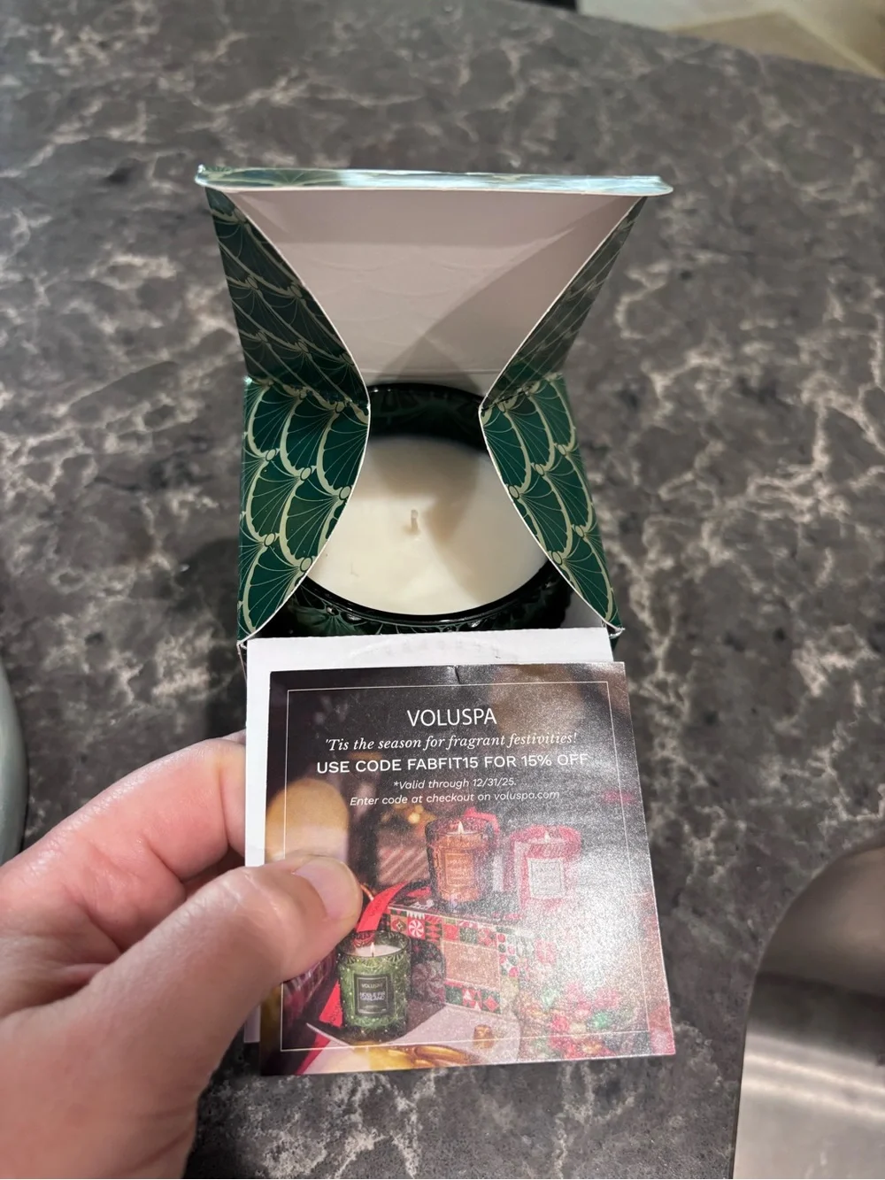 ❗️Voluspa Noble Fir Garland Green Textured Glass Candle with Decorative Box NWT